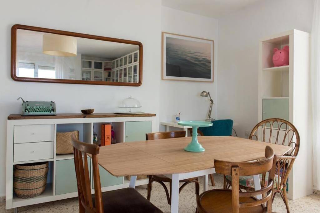 Gatu Bani Con Terraza Y Vista Frontal Al Mar, Preferente Mayores De 25 Anos Y Familias Cadiz