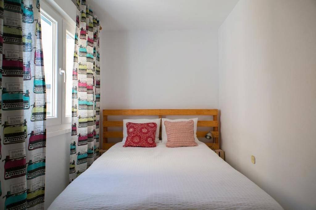 Apartment Gatu Bani Con Terraza Y Vista Frontal Al Mar, Preferente Mayores De 25 Anos Y Familias