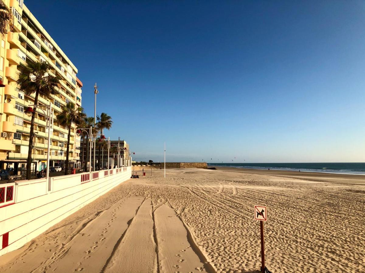 Apartment Gatu Bani Con Terraza Y Vista Frontal Al Mar, Preferente Mayores De 25 Anos Y Familias