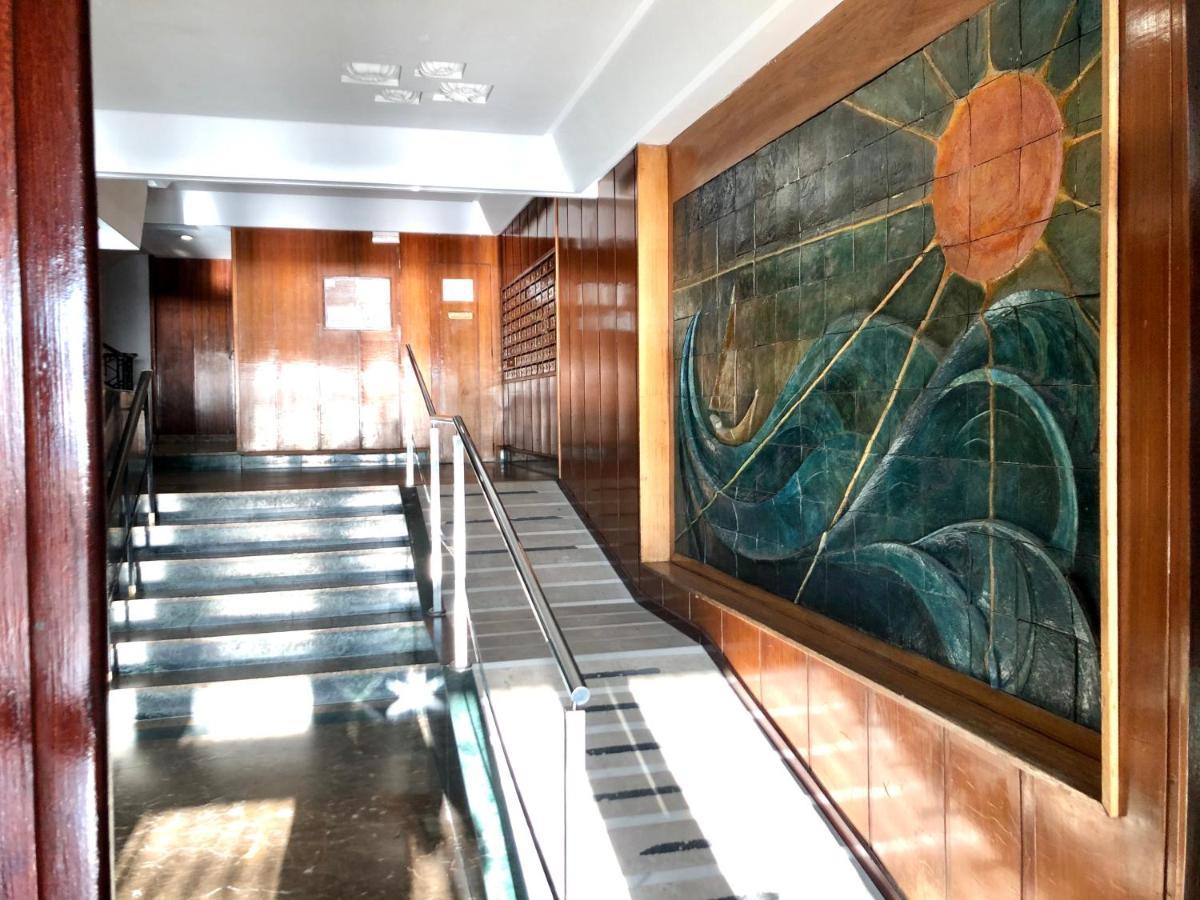 Gatu Bani Con Terraza Y Vista Frontal Al Mar, Preferente Mayores De 25 Anos Y Familias *