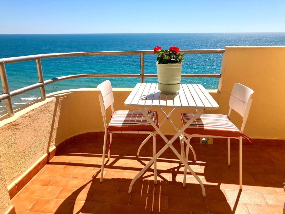 Gatu Bani Con Terraza Y Vista Frontal Al Mar, Preferente Mayores De 25 Anos Y Familias *