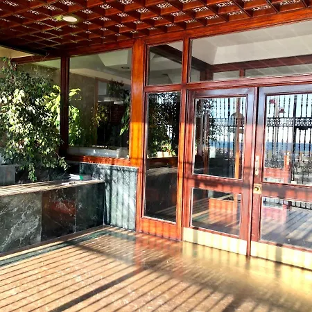 Gatu Villa Bani Con Terraza Y Vista Frontal Al Mar, Preferente Mayores De 25 Anos Y Familias Cadiz Exterior photo