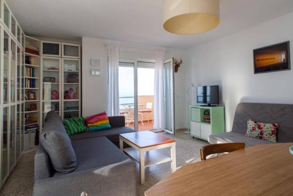 Appartamento Gatu Bani Con Terraza Y Vista Frontal Al Mar *